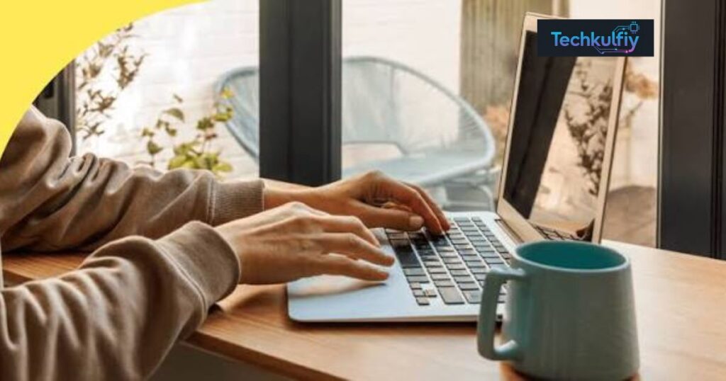How Does Linked In Work?